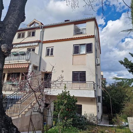 רוביני Apartments Katarina - New Renovated מראה חיצוני תמונה