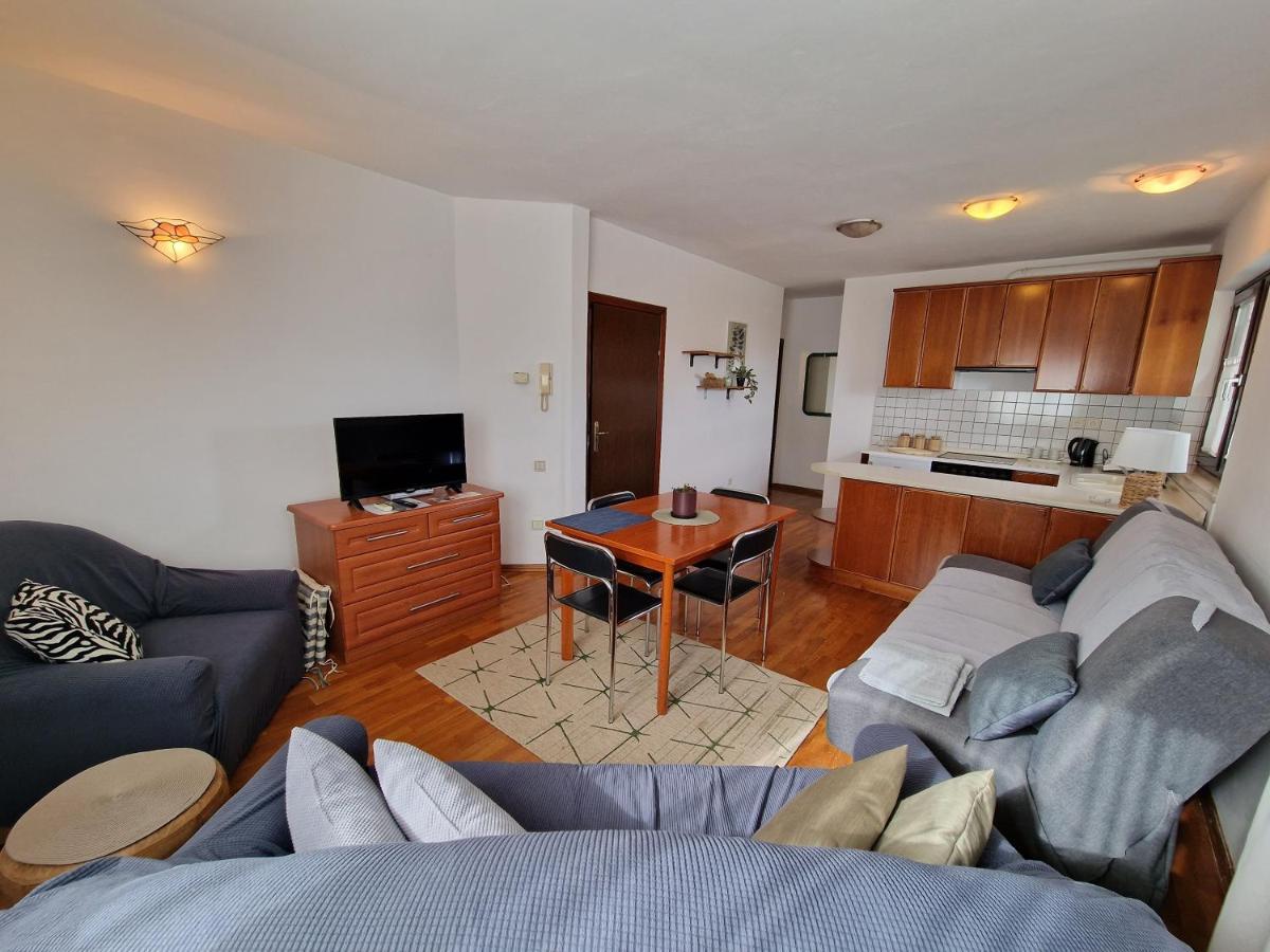 רוביני Apartments Katarina - New Renovated מראה חיצוני תמונה