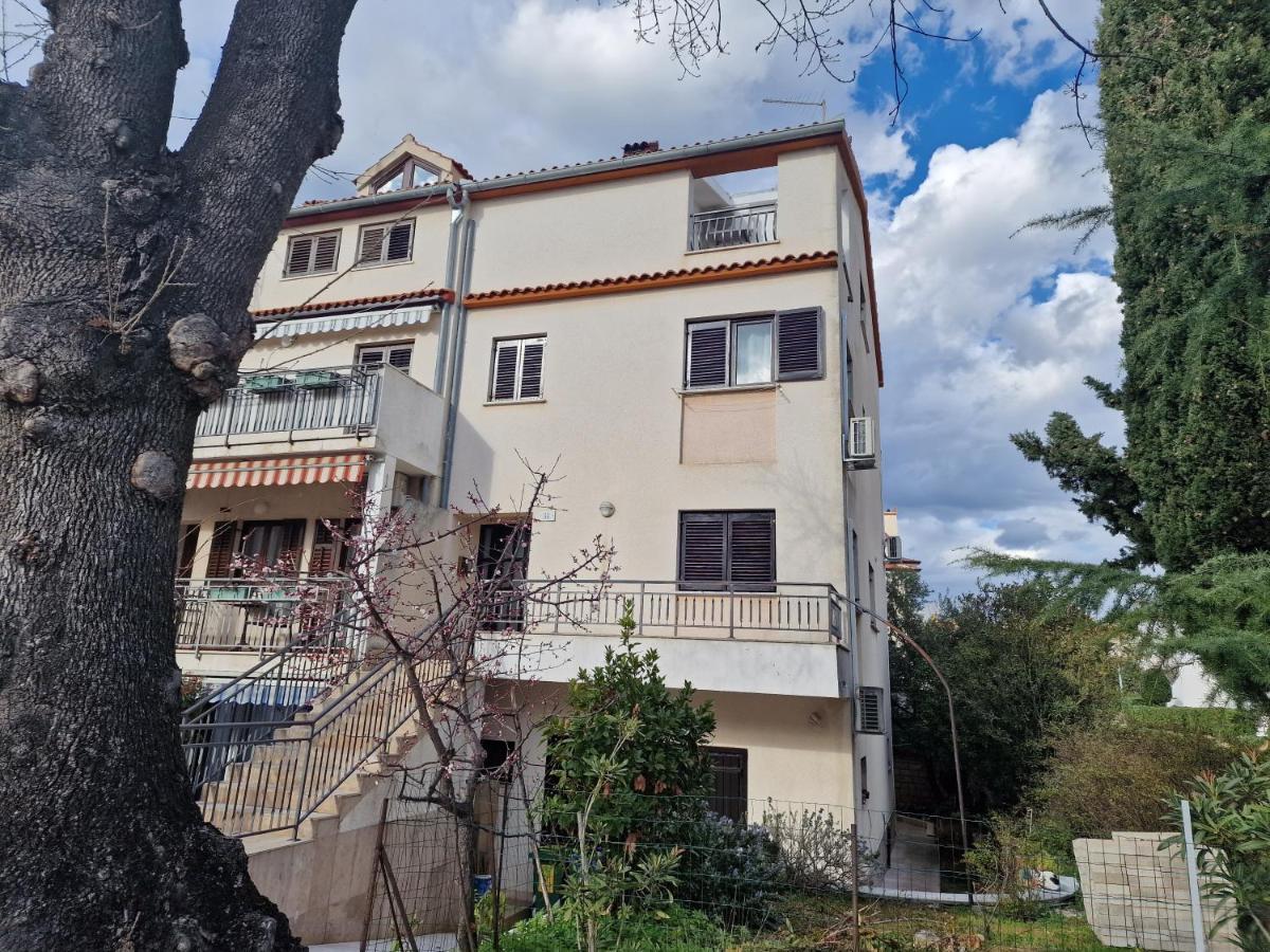 רוביני Apartments Katarina - New Renovated מראה חיצוני תמונה