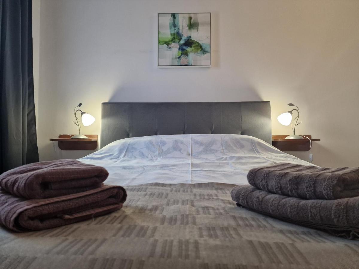 רוביני Apartments Katarina - New Renovated מראה חיצוני תמונה