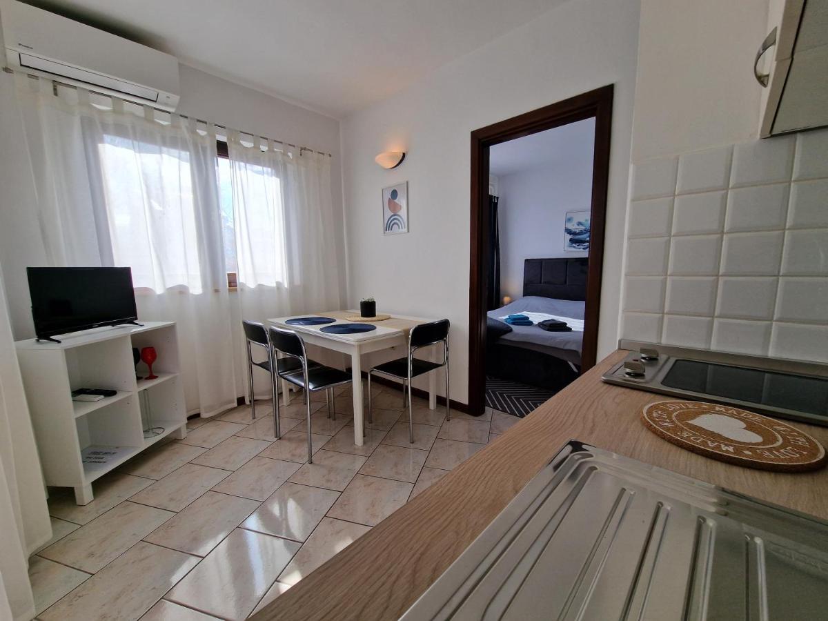 רוביני Apartments Katarina - New Renovated מראה חיצוני תמונה