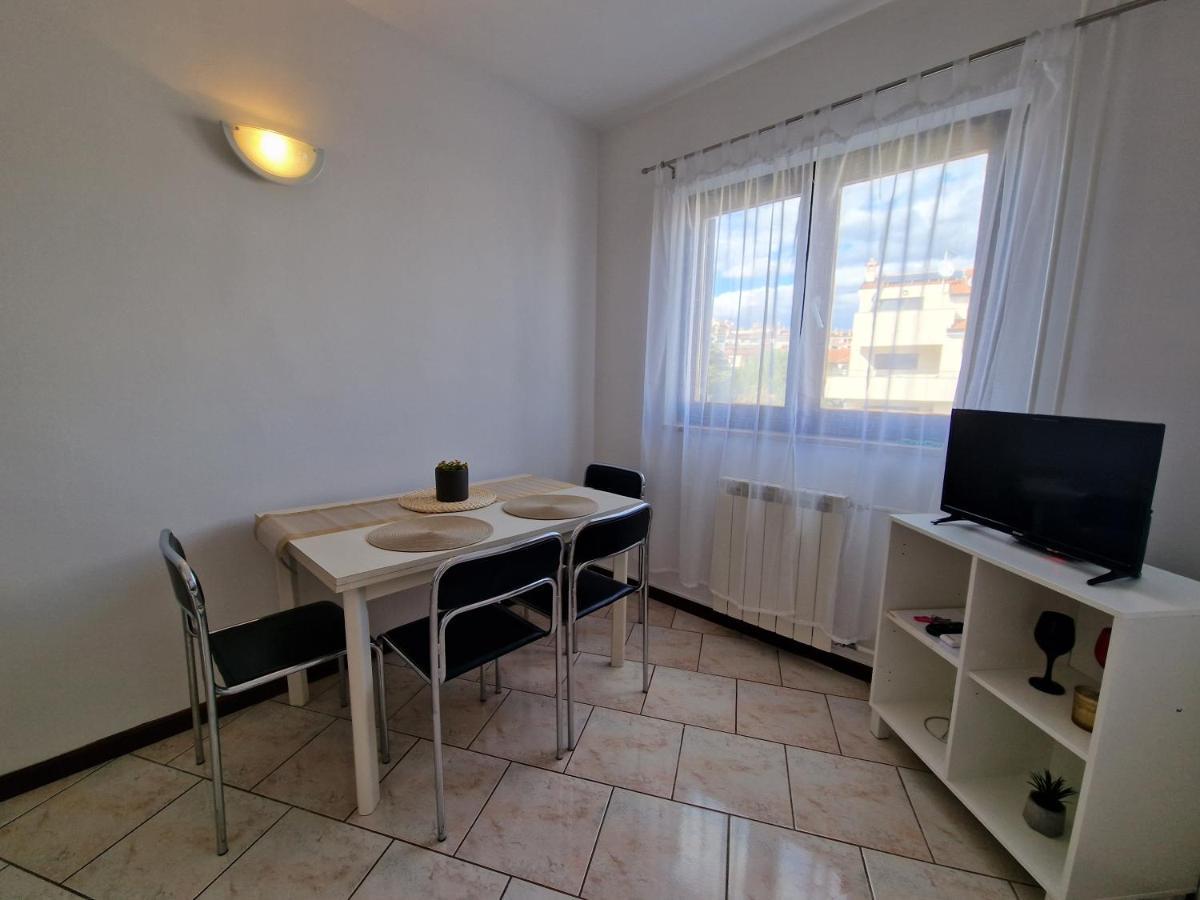 רוביני Apartments Katarina - New Renovated מראה חיצוני תמונה