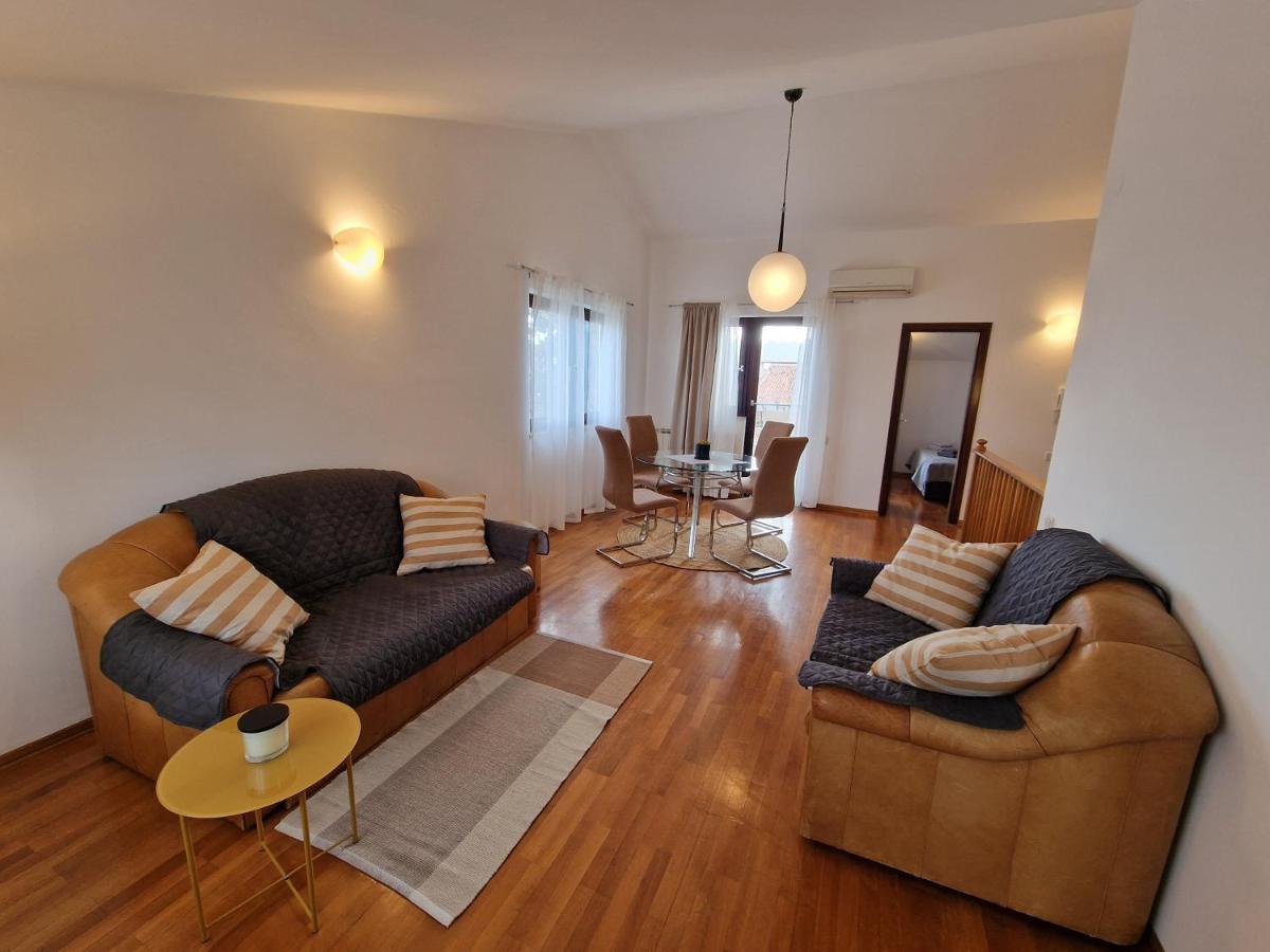 רוביני Apartments Katarina - New Renovated מראה חיצוני תמונה