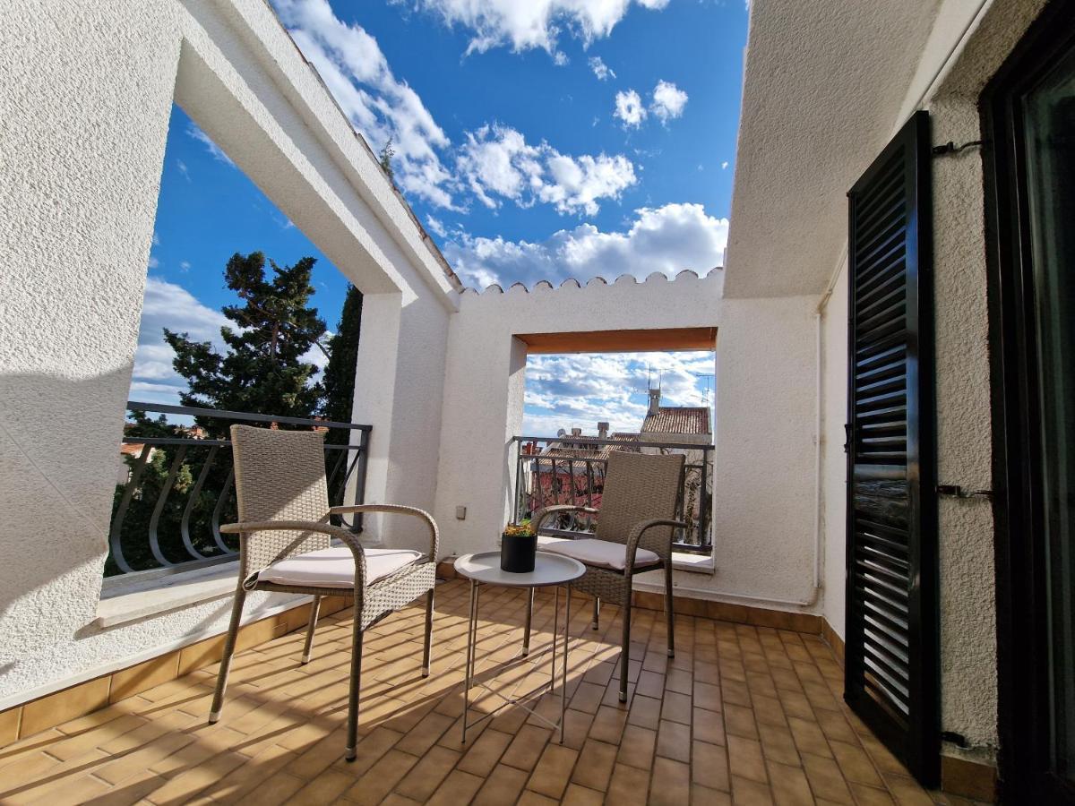 רוביני Apartments Katarina - New Renovated מראה חיצוני תמונה