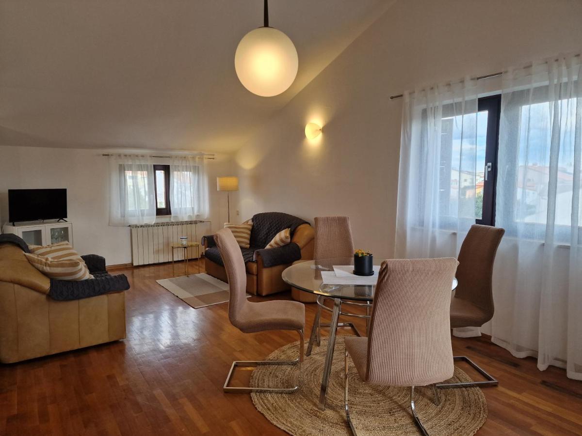 רוביני Apartments Katarina - New Renovated מראה חיצוני תמונה