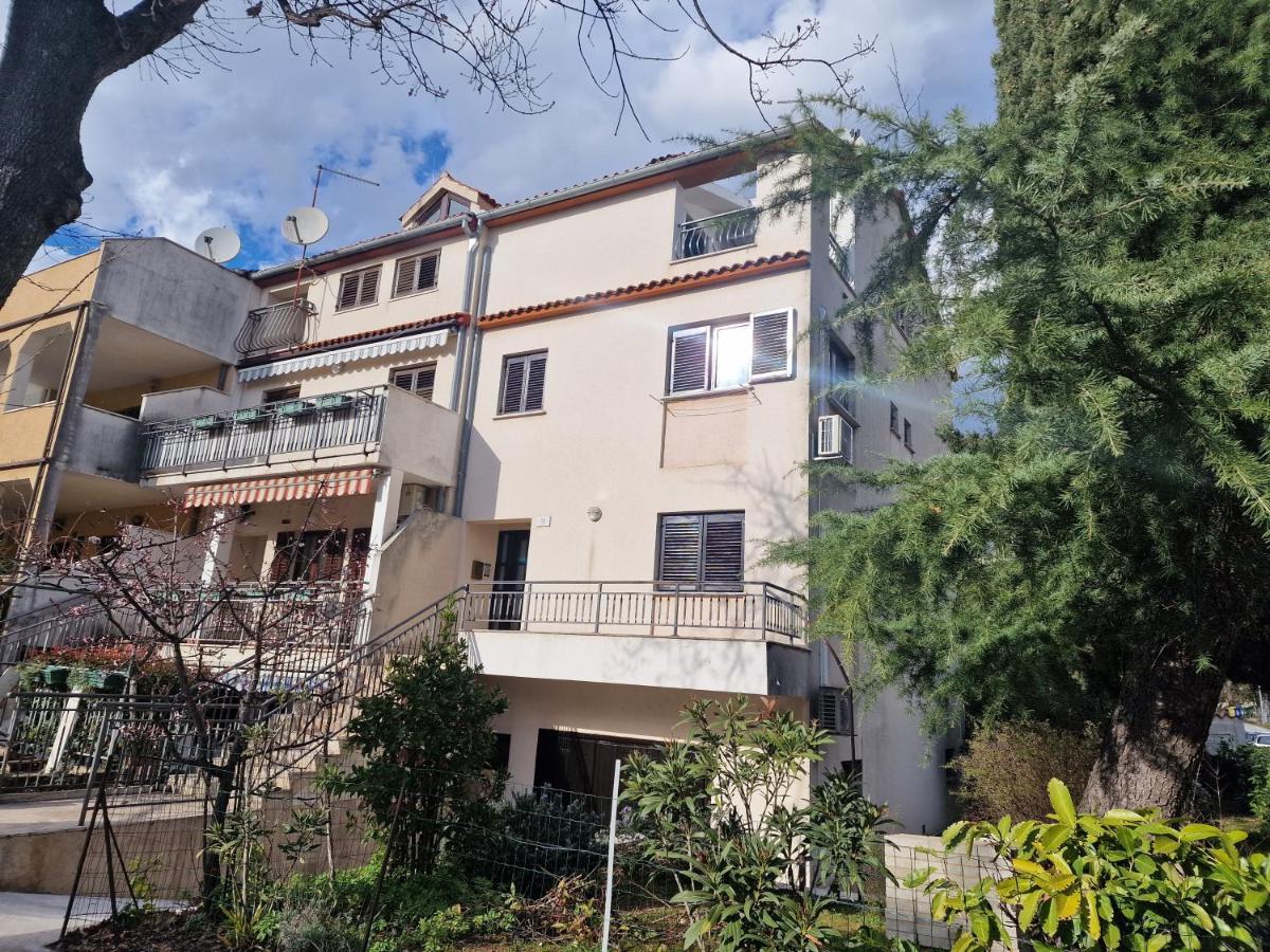 רוביני Apartments Katarina - New Renovated מראה חיצוני תמונה